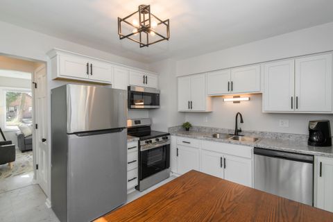 Photo of 4676 N 46th St, Milwaukee, WI 53218 (MLS # 1955774)