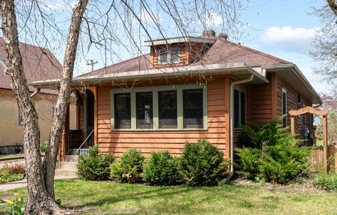 Photo of 1807 Madison St, La Crosse, WI 54601 (MLS # 1960441)