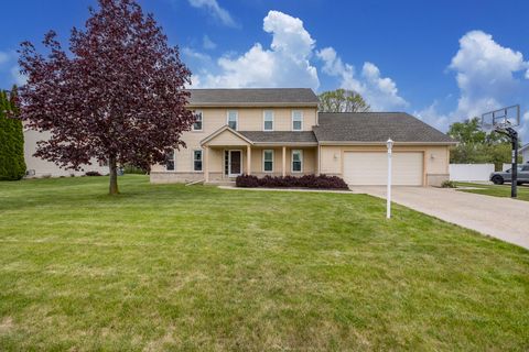 Photo of 1440 W Mario Ln, Oak Creek, WI 53154 (MLS # 1962765)