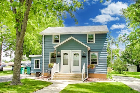 Photo of 1207 Vine St, Union Grove, WI 53182 (MLS # 1981209)