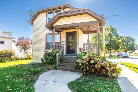 Photo of 3329 Roosevelt Rd, Kenosha, WI 53142 (MLS # 1985089)