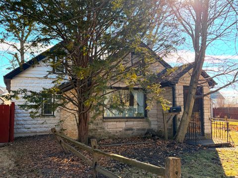 1317 Rawson Ave, South Milwaukee, WI 53172 - #: 1950510