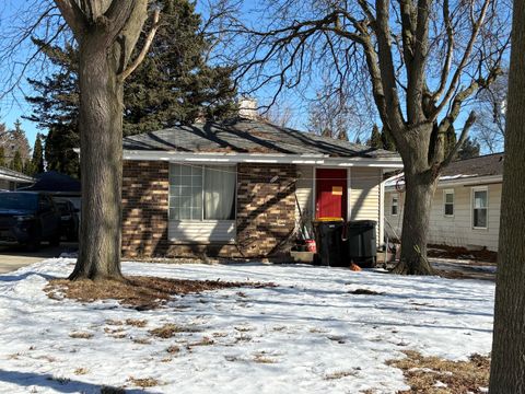 Photo of 2050 N 113th St, Wauwatosa, WI 53226 (MLS # 1954102)