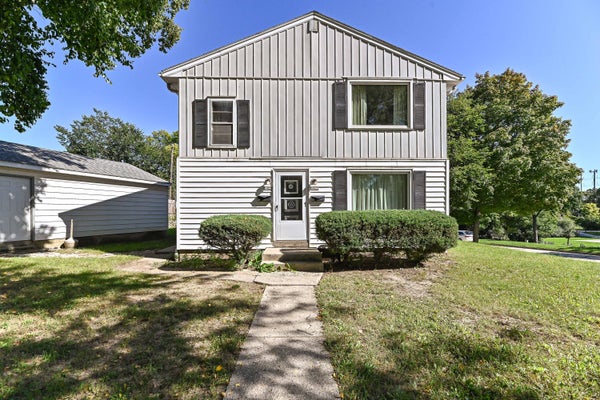 9423 W MOUNT VERNON AVE, MILWAUKEE, WI 53226 - Image 65fb73511b41a40197e07fec9cffe37e/3575344044