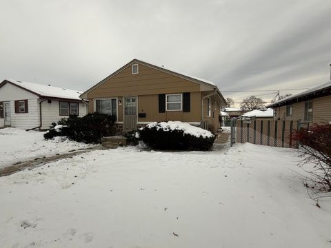 Photo of 5736 N 96th St, Milwaukee, WI 53225 (MLS # 1944876)