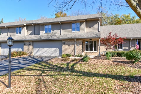 Photo of 3850 Klondike Ct, Brookfield, WI 53045 (MLS # 1985365)