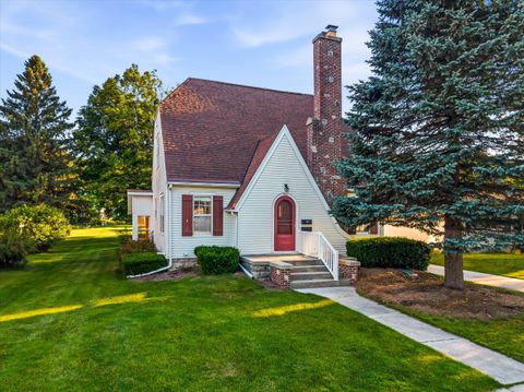 Photo of 515 Schwartz St, Plymouth, WI 53073 (MLS # 1969590)
