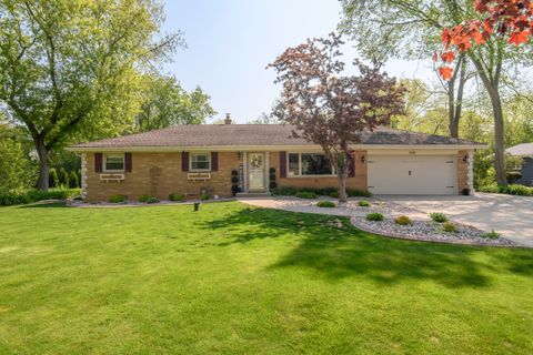 Photo of 310 S Park Blvd, Brookfield, WI 53005 (MLS # 1918206)