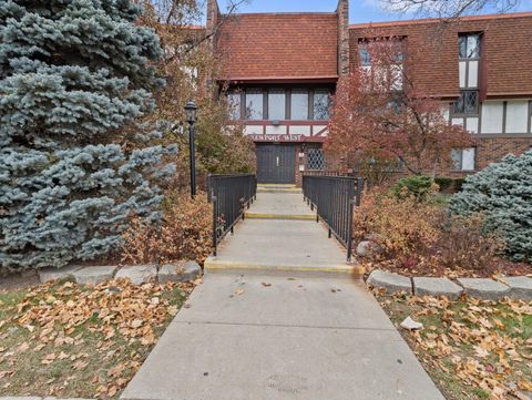 5253 N Lovers Lane Rd, Milwaukee, WI 53225 - #: 1901199