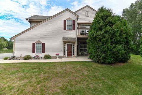 Photo of 8634 S Roxbury Way, Oak Creek, WI 53154 (MLS # 1975109)
