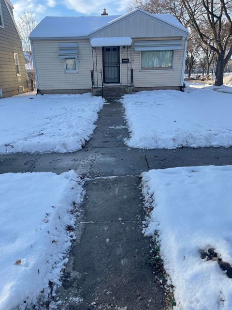 Photo of 4877 N 40th St, Milwaukee, WI 53209 (MLS # 1945588)
