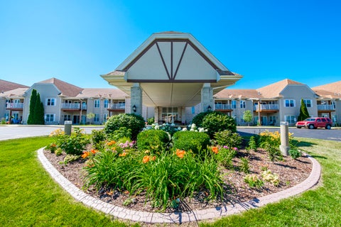 Photo of N113W16241 Sylvan Cir, Germantown, WI 53022 (MLS # 1982530)