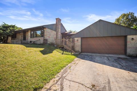 2403 W Alvina Ave, Milwaukee, WI 53221 - #: 1937501