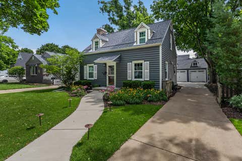 Photo of 134 N 91st Pl, Milwaukee, WI 53226 (MLS # 1970270)