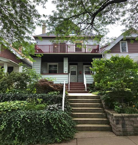 Photo of 1817 E Rusk Ave, Milwaukee, WI 53207 (MLS # 1928574)