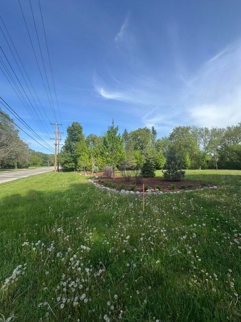 Photo of 15965 Gebhardt Rd, Brookfield, WI 53005 (MLS # 1963365)