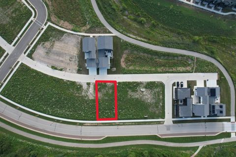 Photo of 9385 S Lake Vista Pkwy, Oak Creek, WI 53154 (MLS # 1922803)