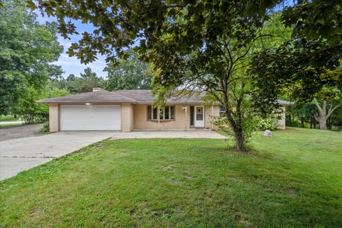 Photo of 1525 County Highway A -, Farmington, WI 53090 (MLS # 1979992)