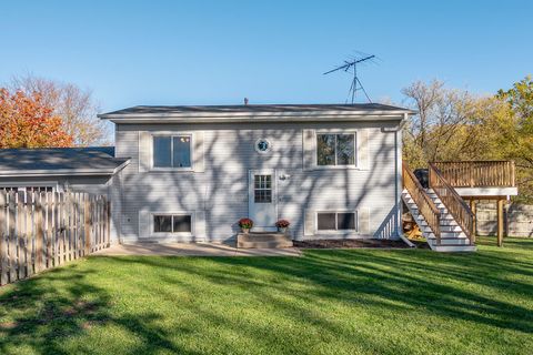 Photo of 405 Westlawn Ave, Elkhorn, WI 53121 (MLS # 1940949)