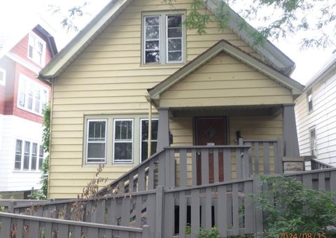 3206 N 12th St, Milwaukee, WI 53206 - #: 1947293