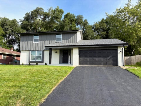 Photo of 8008 Gina Dr, Mount Pleasant, WI 53406 (MLS # 1979632)