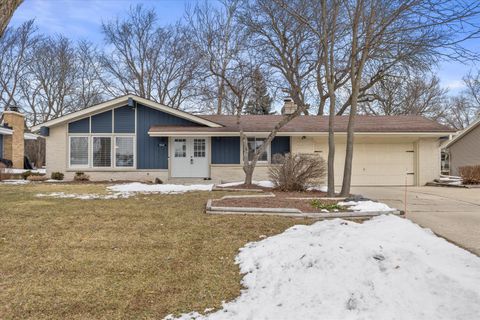 Photo of 12940 W Wilbur Dr, New Berlin, WI 53151 (MLS # 1949895)
