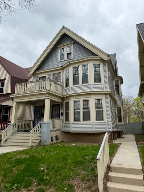 Photo of 2106 N 42nd St, Milwaukee, WI 53208 (MLS # 1959602)
