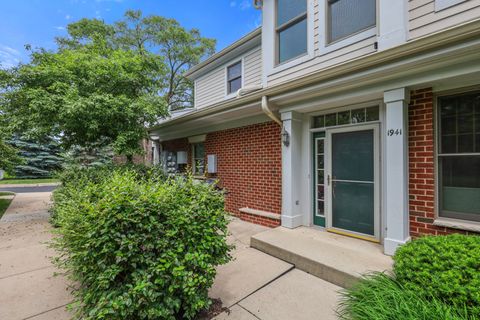 Photo of 1941 Norhardt Dr, Brookfield, WI 53045 (MLS # 1922986)