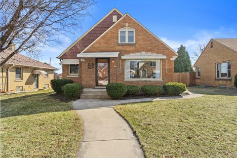 Photo of 3554 S 14th St, Milwaukee, WI 53221 (MLS # 1955496)