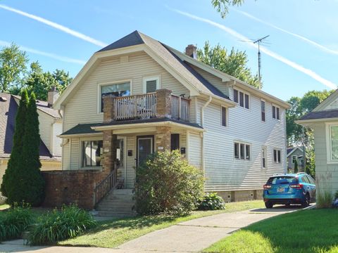 Photo of 2451 N 65th St, Milwaukee, WI 53213 (MLS # 1971178)