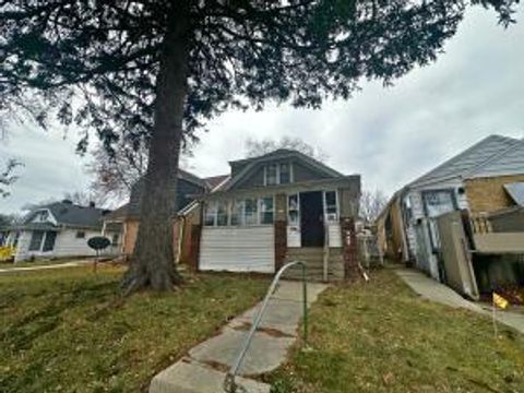 Photo of 4415 N 36th St, Milwaukee, WI 53209 (MLS # 1945321)
