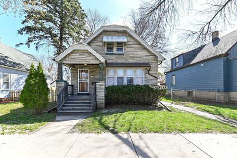 Photo of 5432 N 41st St, Milwaukee, WI 53209 (MLS # 1959344)