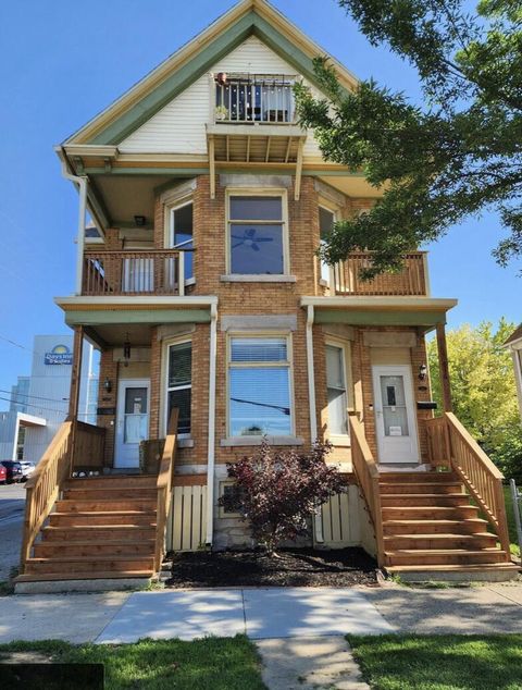 Photo of 518 W Vine St, Milwaukee, WI 53212 (MLS # 1945961)