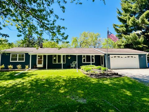 Photo of W377S3527 School Section Lake Dr, Ottawa, WI 53118 (MLS # 1962755)