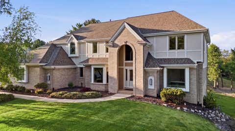 Photo of N28W30244 Red Hawk Ct, Delafield, WI 53072 (MLS # 1965618)