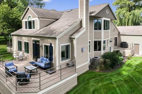 Photo of W304N2358 N Westwind Dr, Delafield, WI 53072 (MLS # 1980944)
