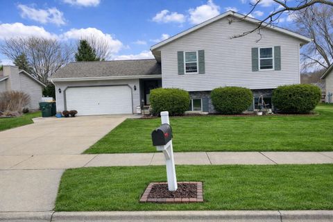 Photo of 1325 S Indiana Ave, West Bend, WI 53095 (MLS # 1957186)