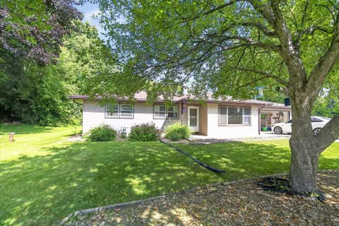 Photo of W257S2719 Genesee Rd, Waukesha, WI 53188 (MLS # 1969421)