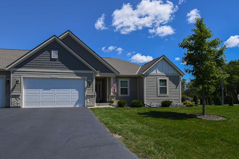Photo of W144N4822 Stone Dr, Menomonee Falls, WI 53051 (MLS # 1932221)
