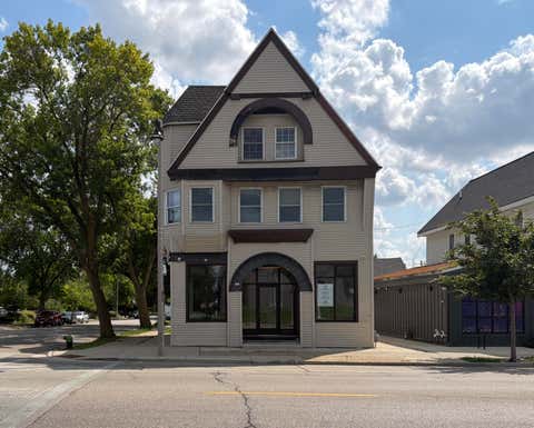 Photo of 501 W North Ave, Milwaukee, WI 53212 (MLS # 1977930)