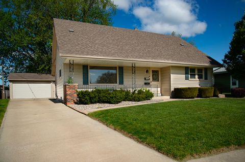 Photo of 1432 Breeze Ter, Racine, WI 53406 (MLS # 1962463)