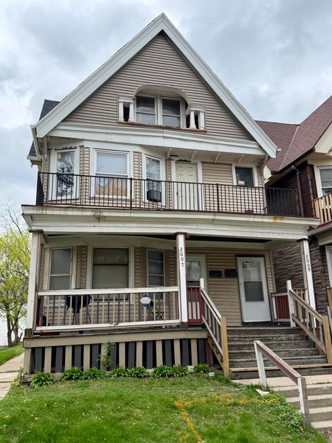 Photo of 2007 N 40th St, Milwaukee, WI 53208 (MLS # 1959611)