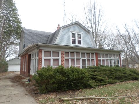 Photo of 8301 104 Ave, Pleasant Prairie, WI 53158 (MLS # 1956060)