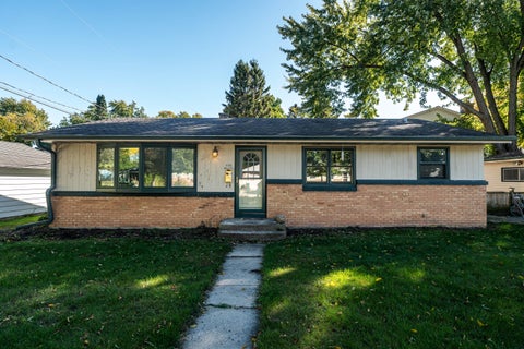 Photo of N39W6631 Jackson St, Cedarburg, WI 53012 (MLS # 1983872)