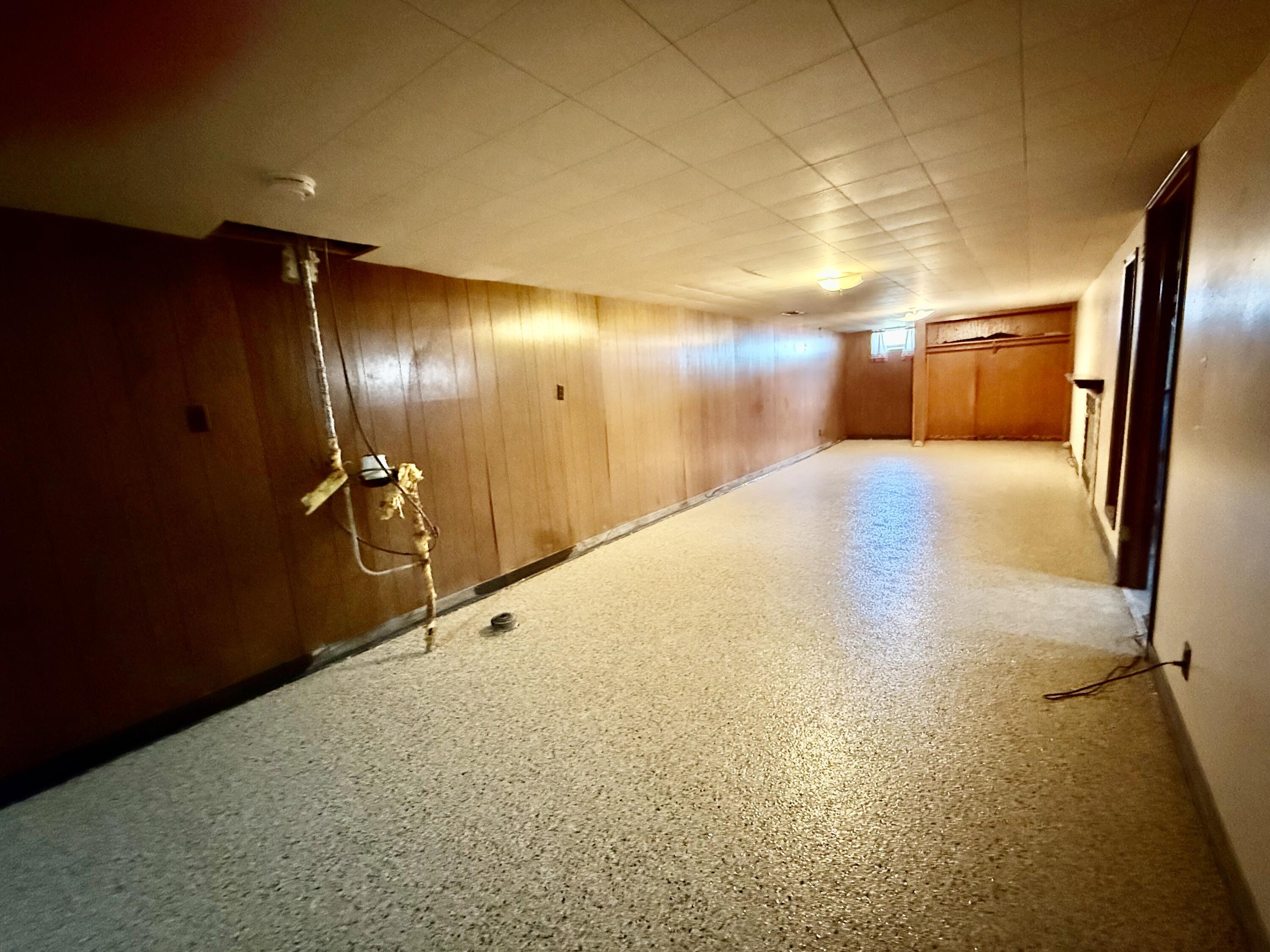 Port Washington, Wisconsin 53074, United States, 3 Bedrooms Bedrooms, ,2 BathroomsBathrooms,Residential,Pending,248208