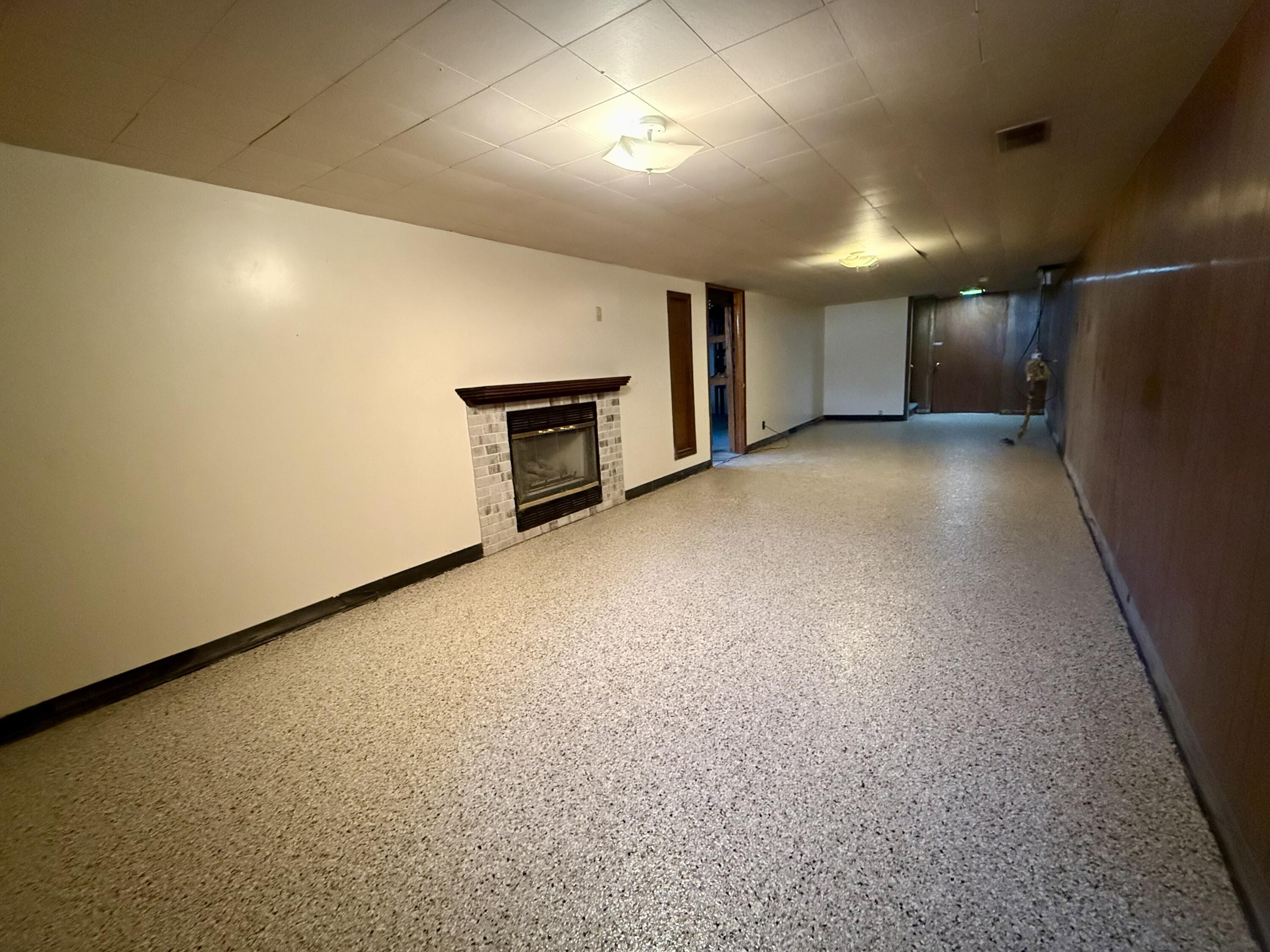 Port Washington, Wisconsin 53074, United States, 3 Bedrooms Bedrooms, ,2 BathroomsBathrooms,Residential,Pending,248208