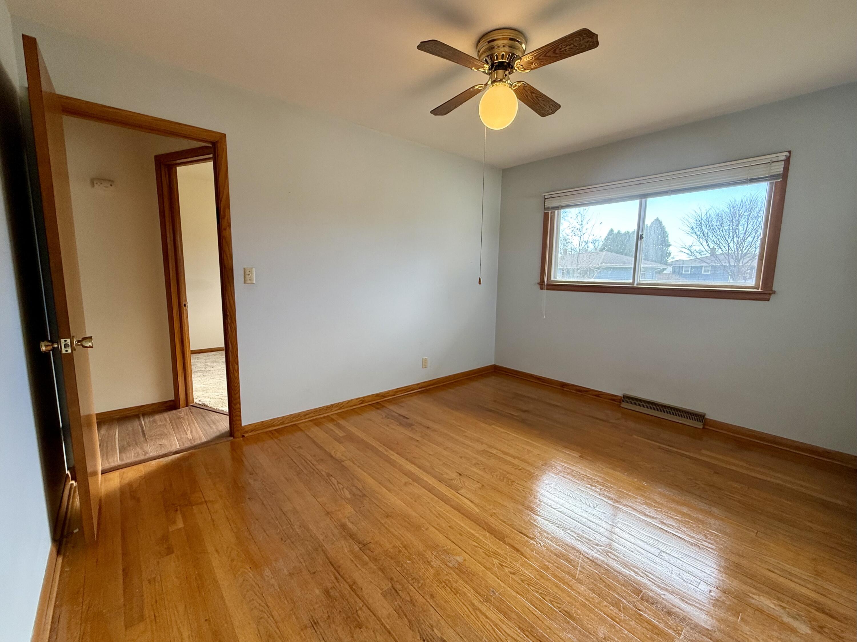 Port Washington, Wisconsin 53074, United States, 3 Bedrooms Bedrooms, ,2 BathroomsBathrooms,Residential,Pending,248208