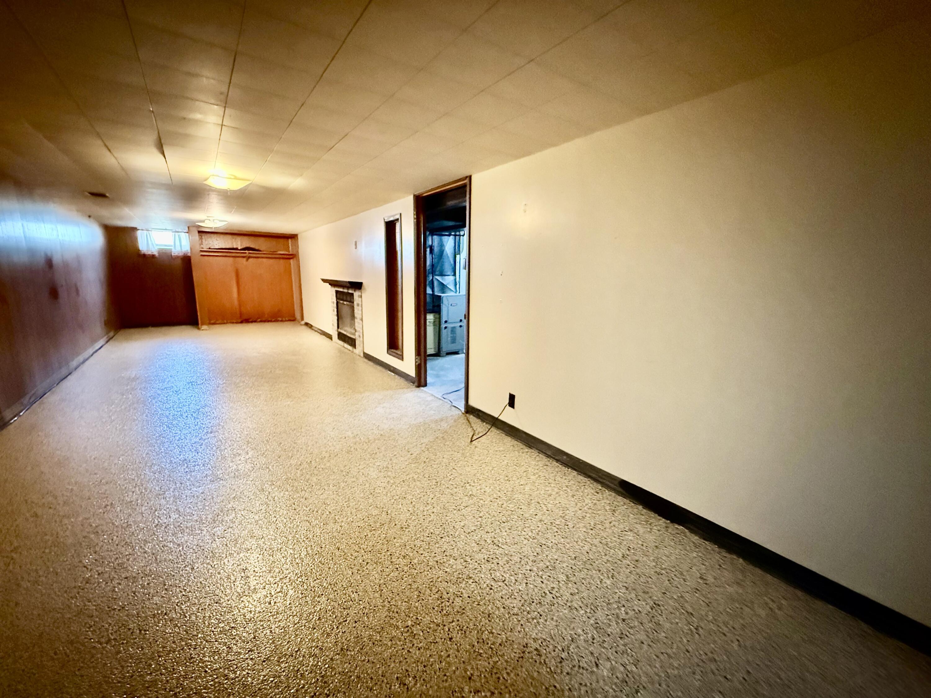 Port Washington, Wisconsin 53074, United States, 3 Bedrooms Bedrooms, ,2 BathroomsBathrooms,Residential,Pending,248208