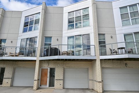 Photo of 2136 N Commerce St, Milwaukee, WI 53212 (MLS # 1953636)