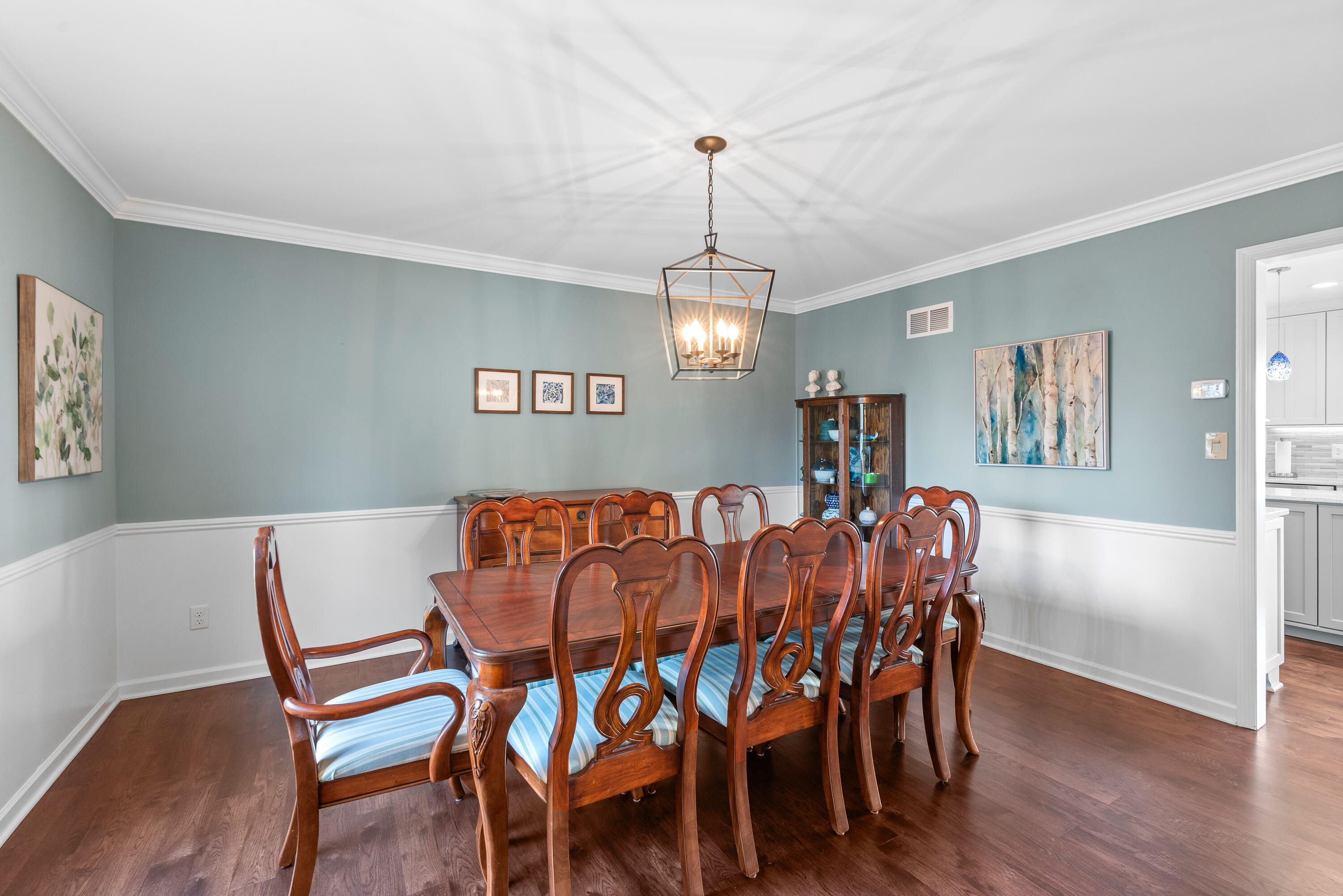 Port Washington, Wisconsin 53074, United States, 4 Bedrooms Bedrooms, ,3 BathroomsBathrooms,Residential,Pending,249445